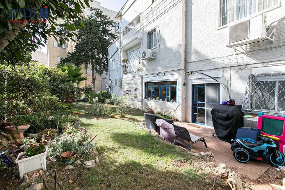 Condominium in Haifa, Haifa District 11338625