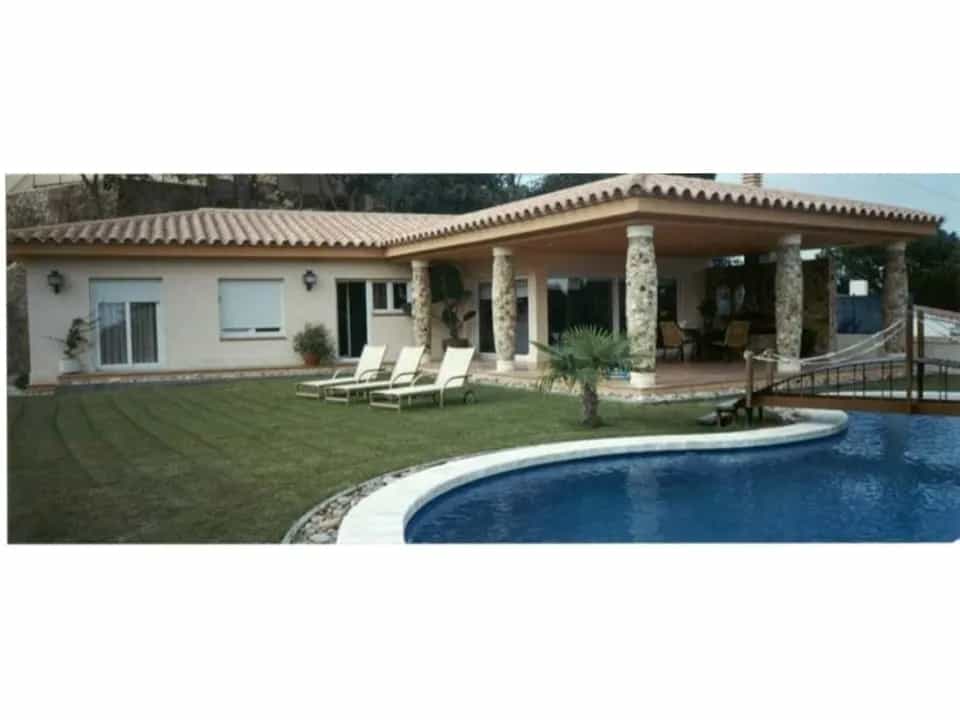 House in Lloret de Mar, Catalonia 11338695
