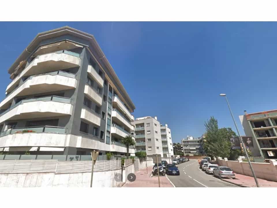 Condominium dans Lloret de Mar, Catalogne 11338785