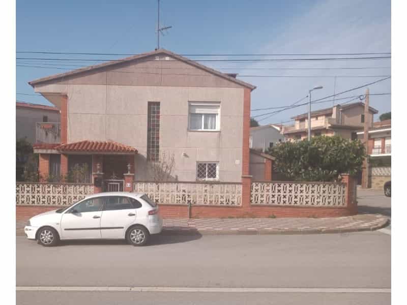 Будинок в Pineda de Mar, Catalunya 11338848