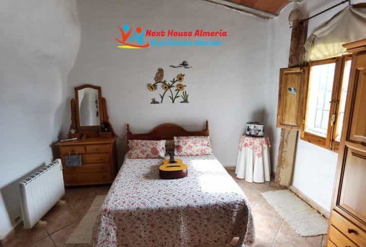 Будинок в Llano de las Ánimas, Andalucía 11339241
