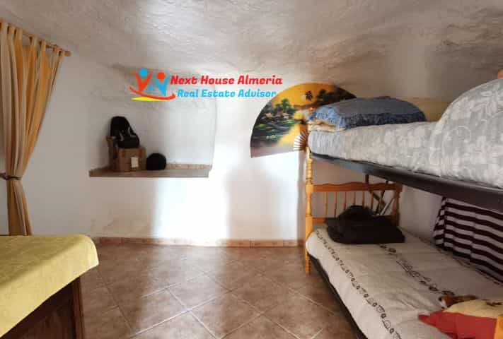 Будинок в Llano de las Ánimas, Andalucía 11339241