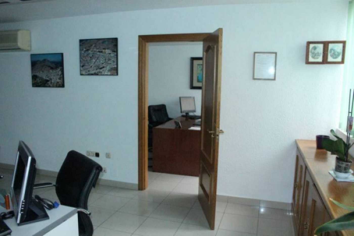 مكتب. مقر. مركز في Marbella, Andalucía 11339371