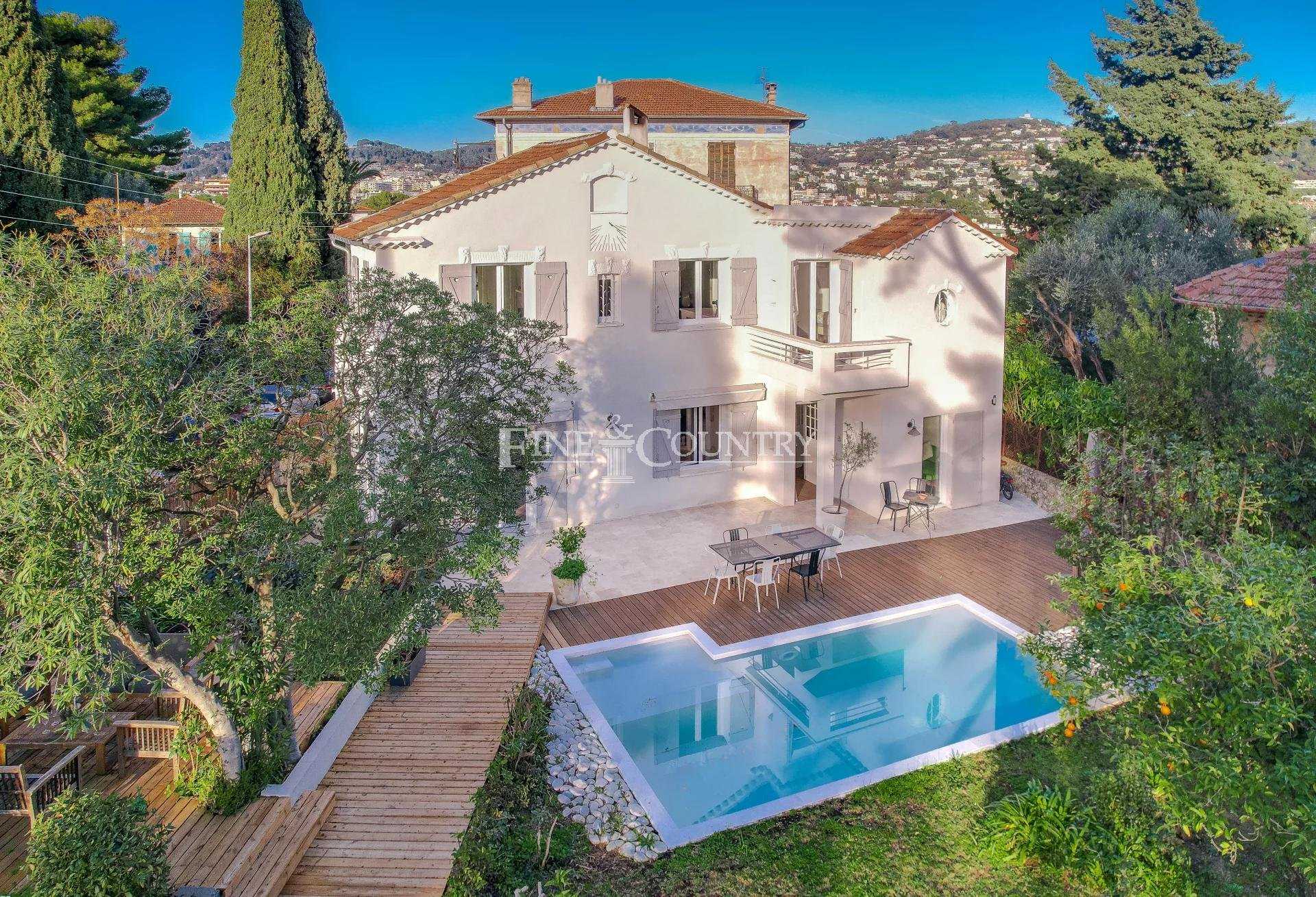 House in Le Cannet, Provence-Alpes-Cote d'Azur 11339719