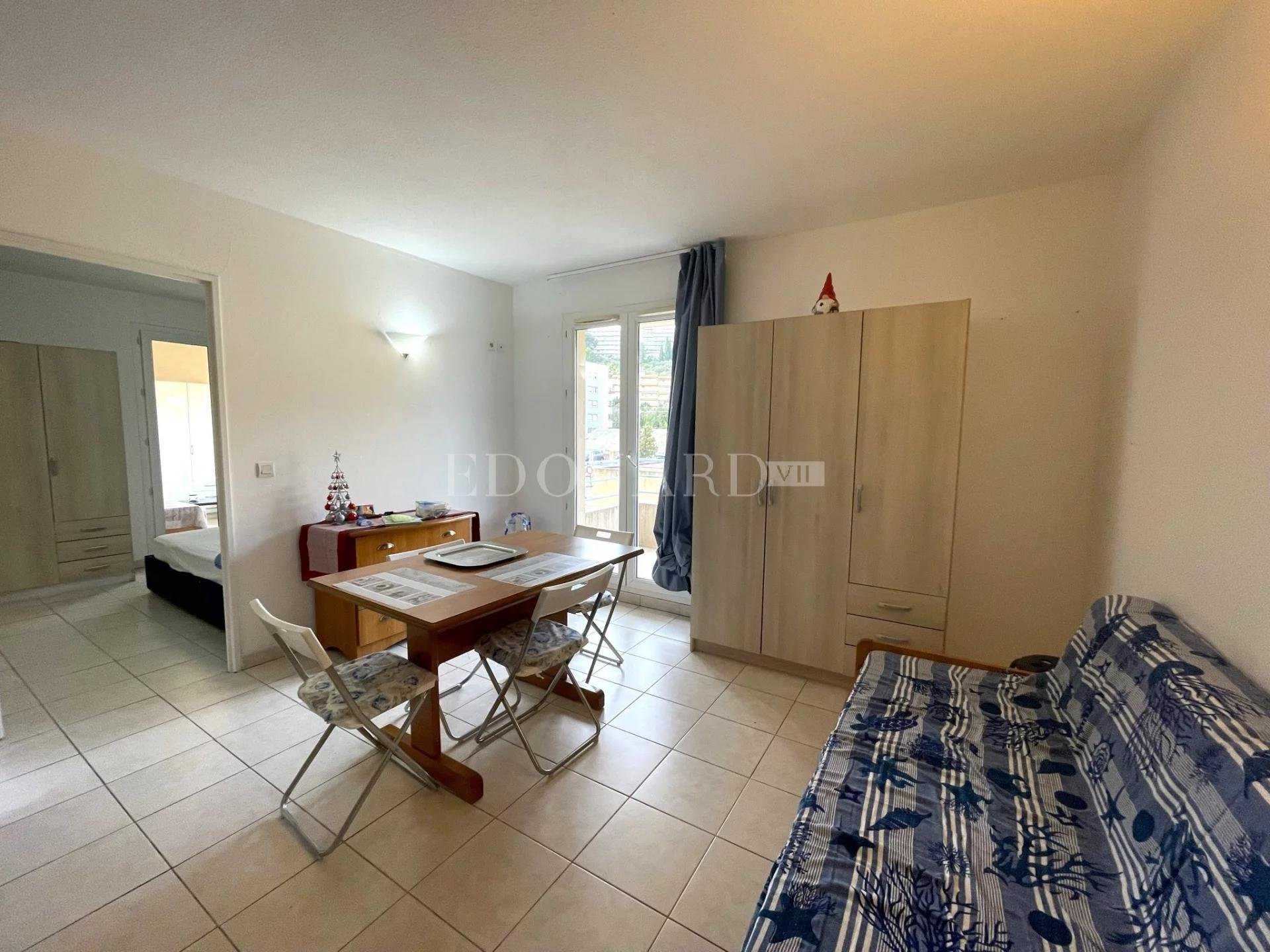 Condominium dans Cap-Martin, Provence-Alpes-Côte d'Azur 11340558