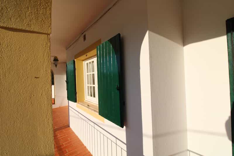 Talo sisään Lejana de Cima, Faro 11340684