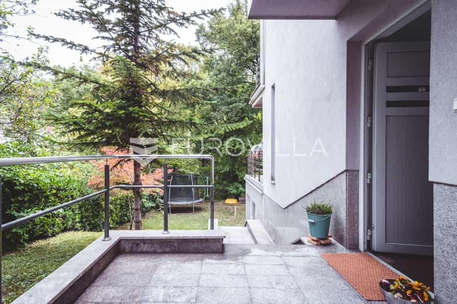 Condominium in Zagreb,  11340696