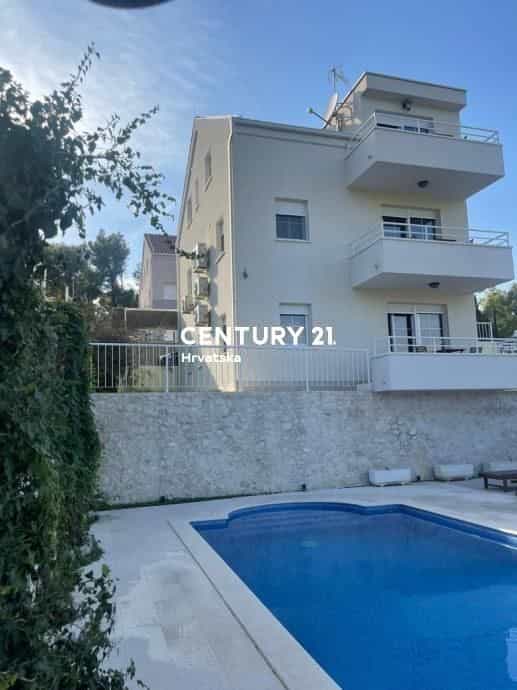 жилой дом в Trogir, Split-Dalmatia County 11340715
