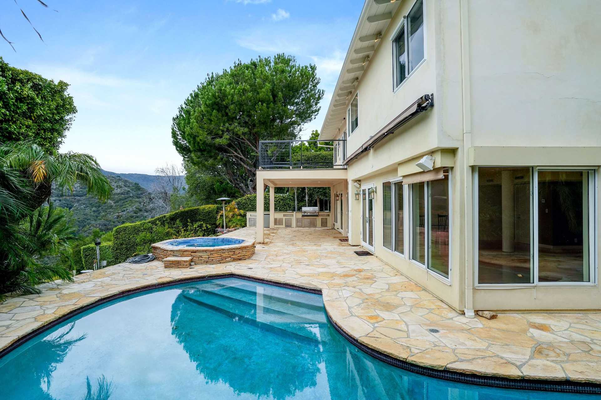 House in Riviera, California 11340890
