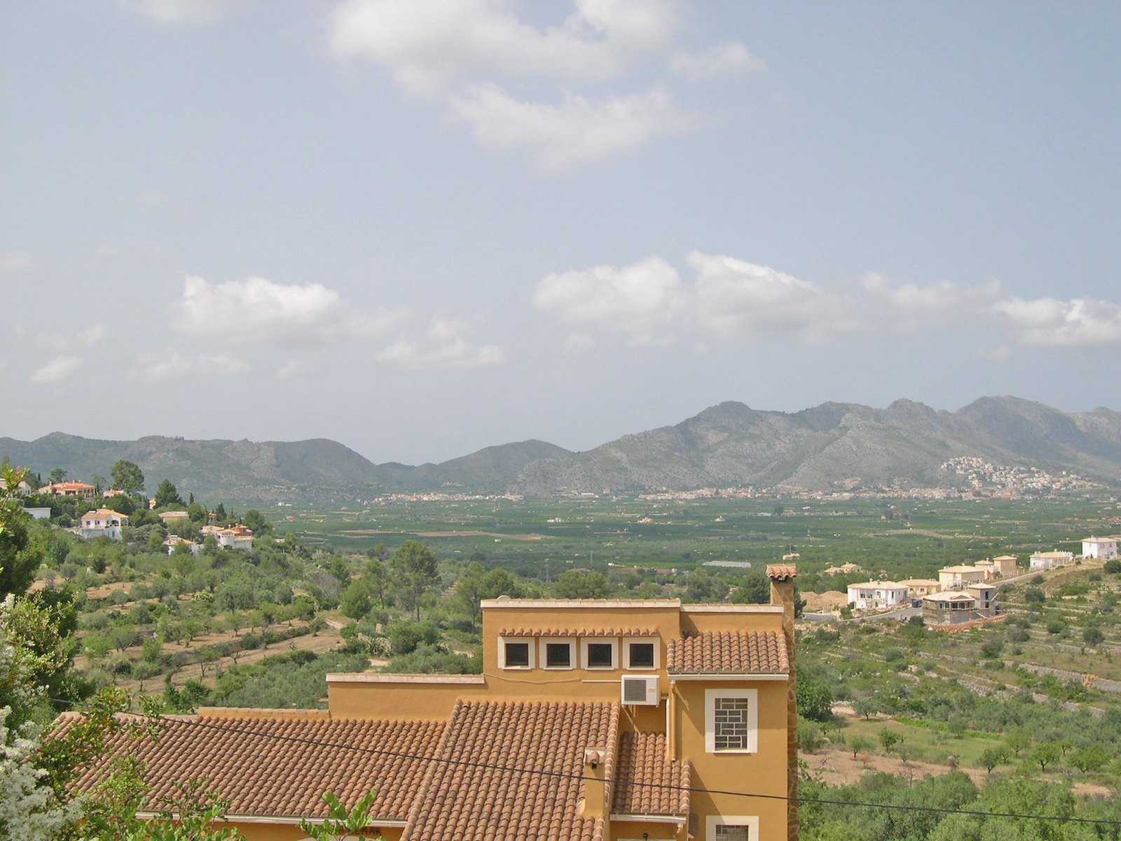 Land in Gata de Gorgos, Comunidad Valenciana 11342895