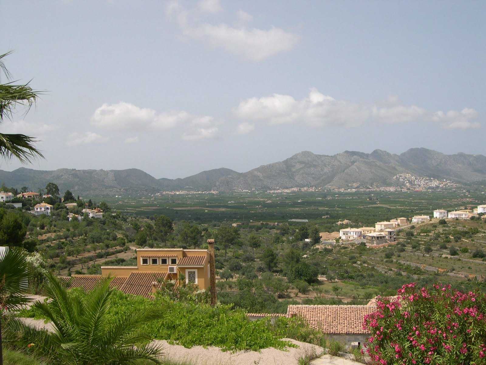 Land in Gata de Gorgos, Comunidad Valenciana 11342895