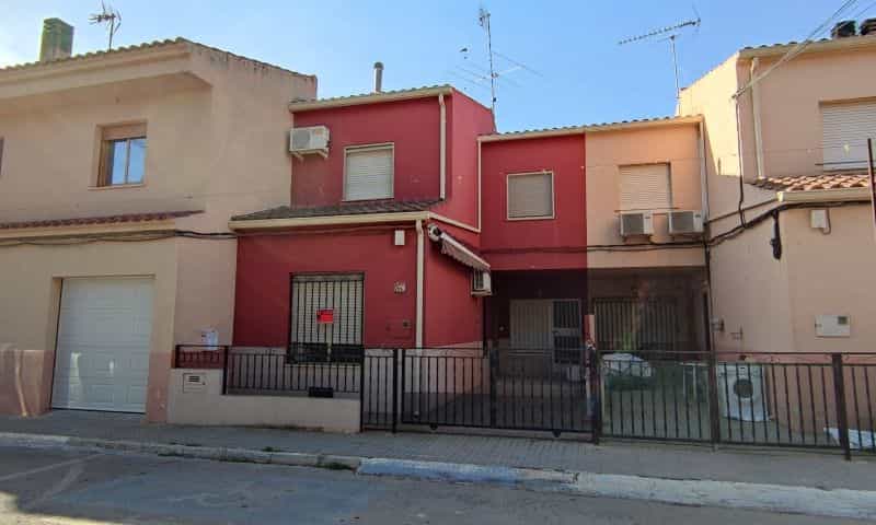 Будинок в El Fondó de les Neus, Valencian Community 11343698