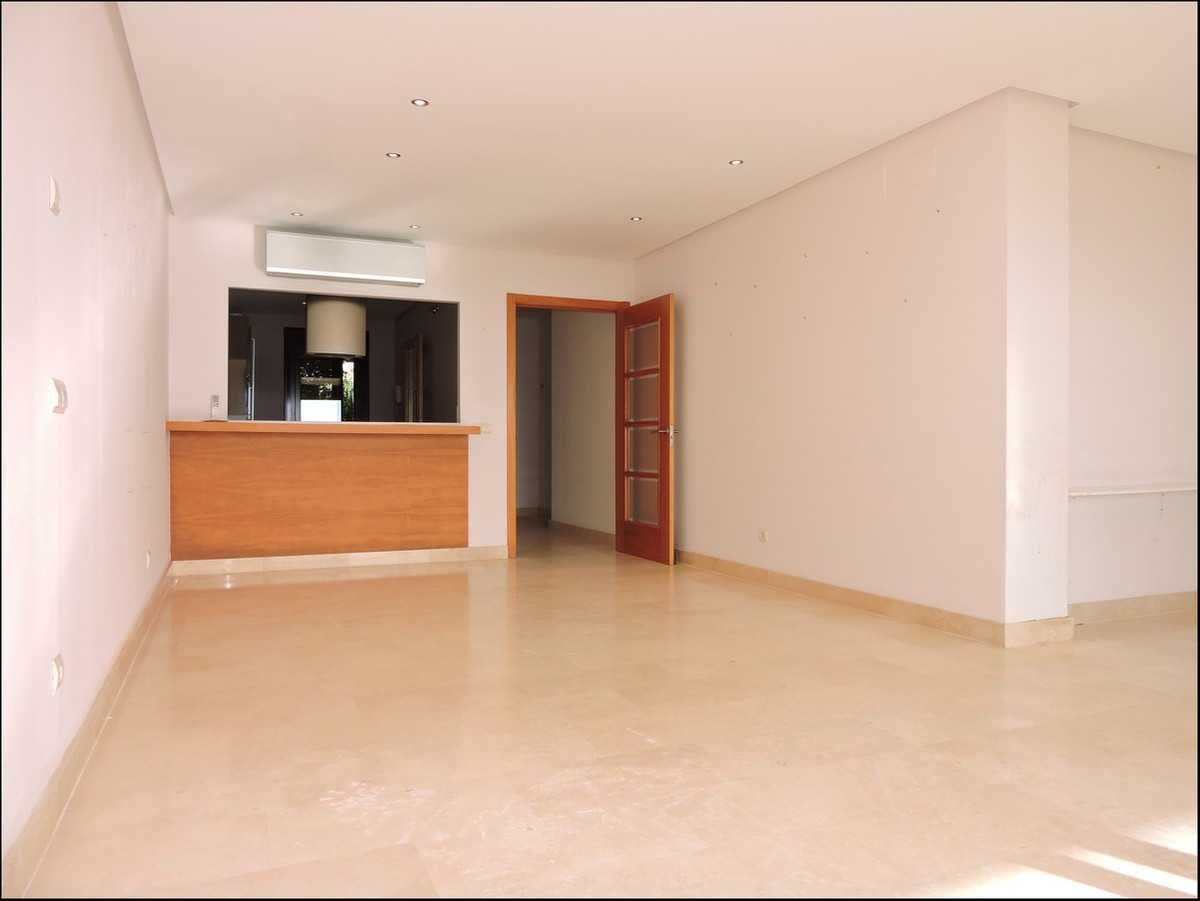 Condominium in Manilva, Andalucía 11345051