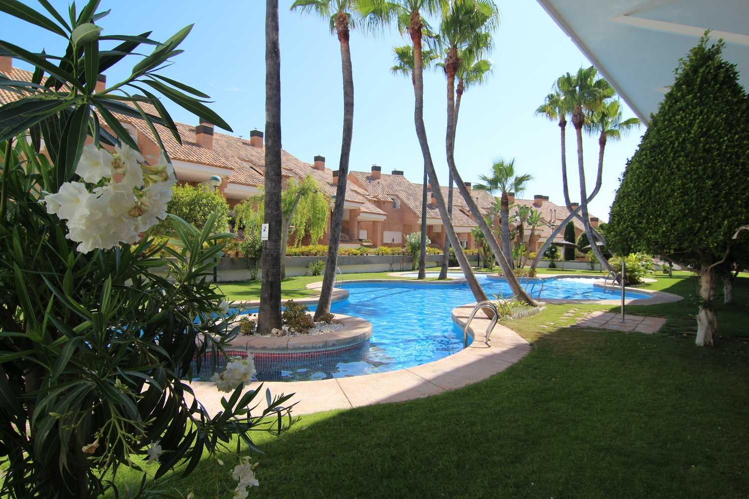 بيت في Alicante (Alacant), Comunidad Valenciana 11346708