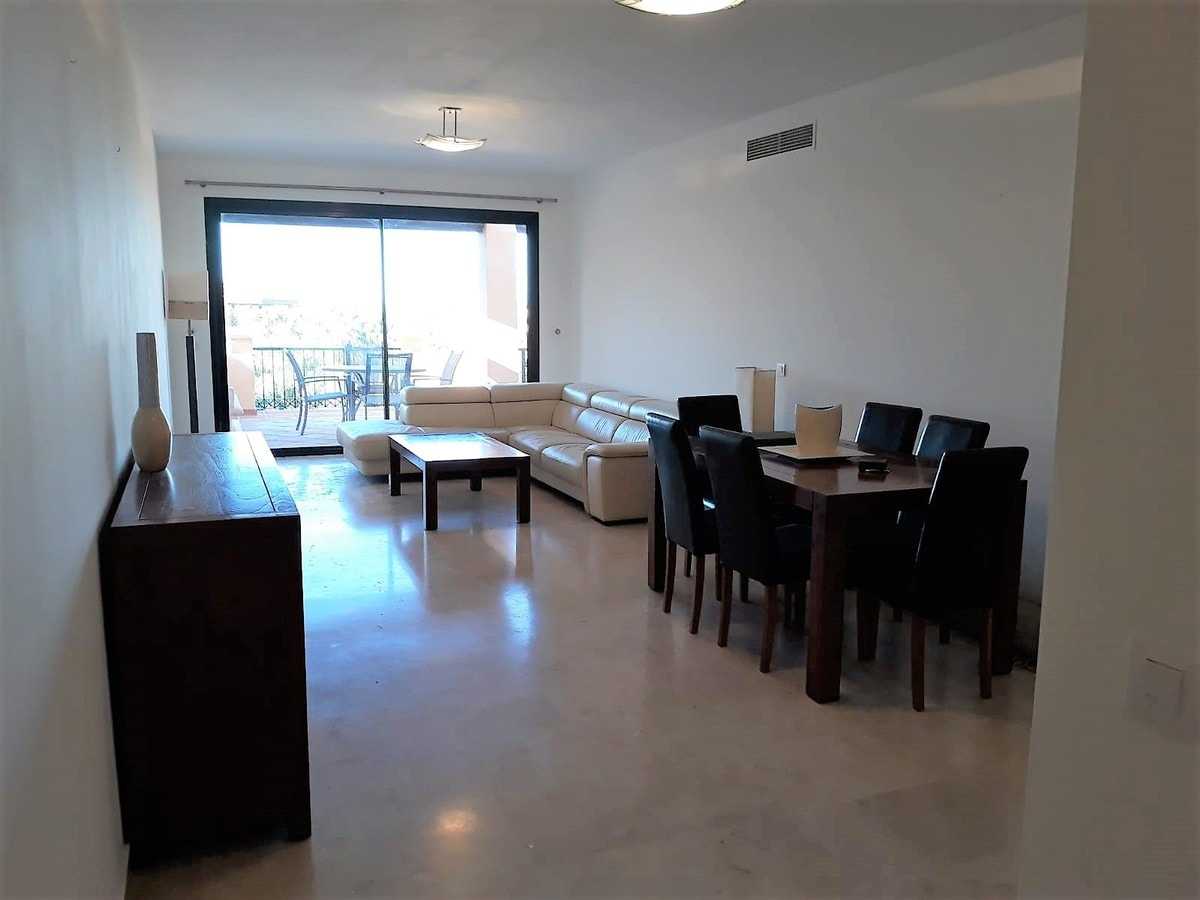 Condominium in San Pedro de Alcantara, Andalusia 11347714