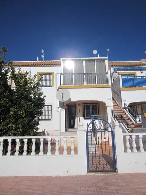 Condominium in El Tocino, Valencia 11347879