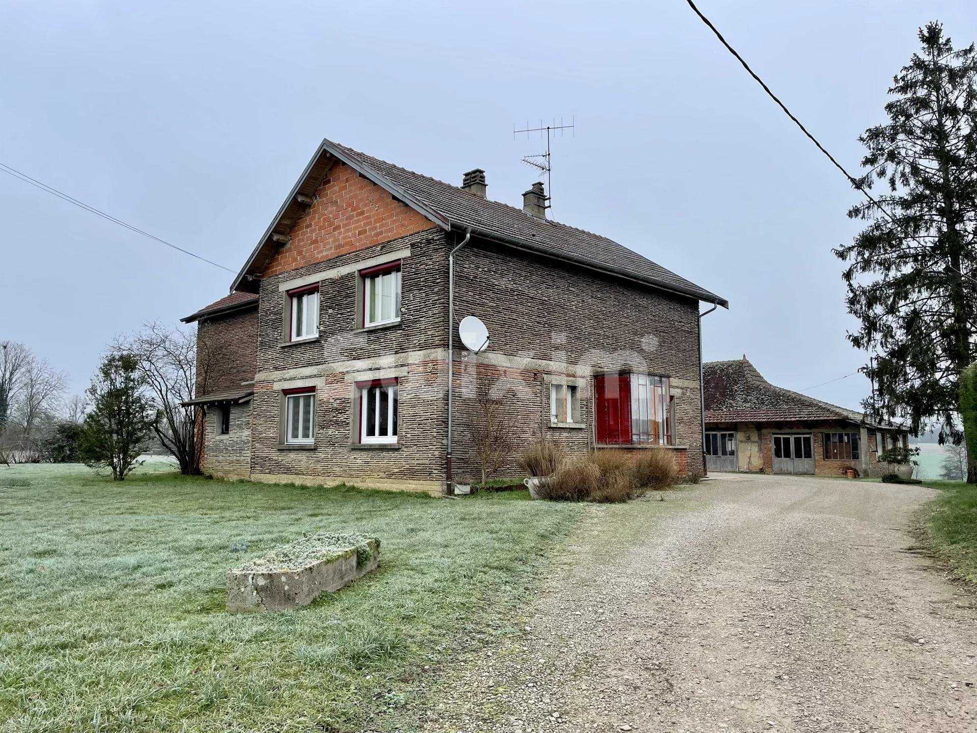 Dom w Bletterans, Bourgogne-Franche-Comte 11348453