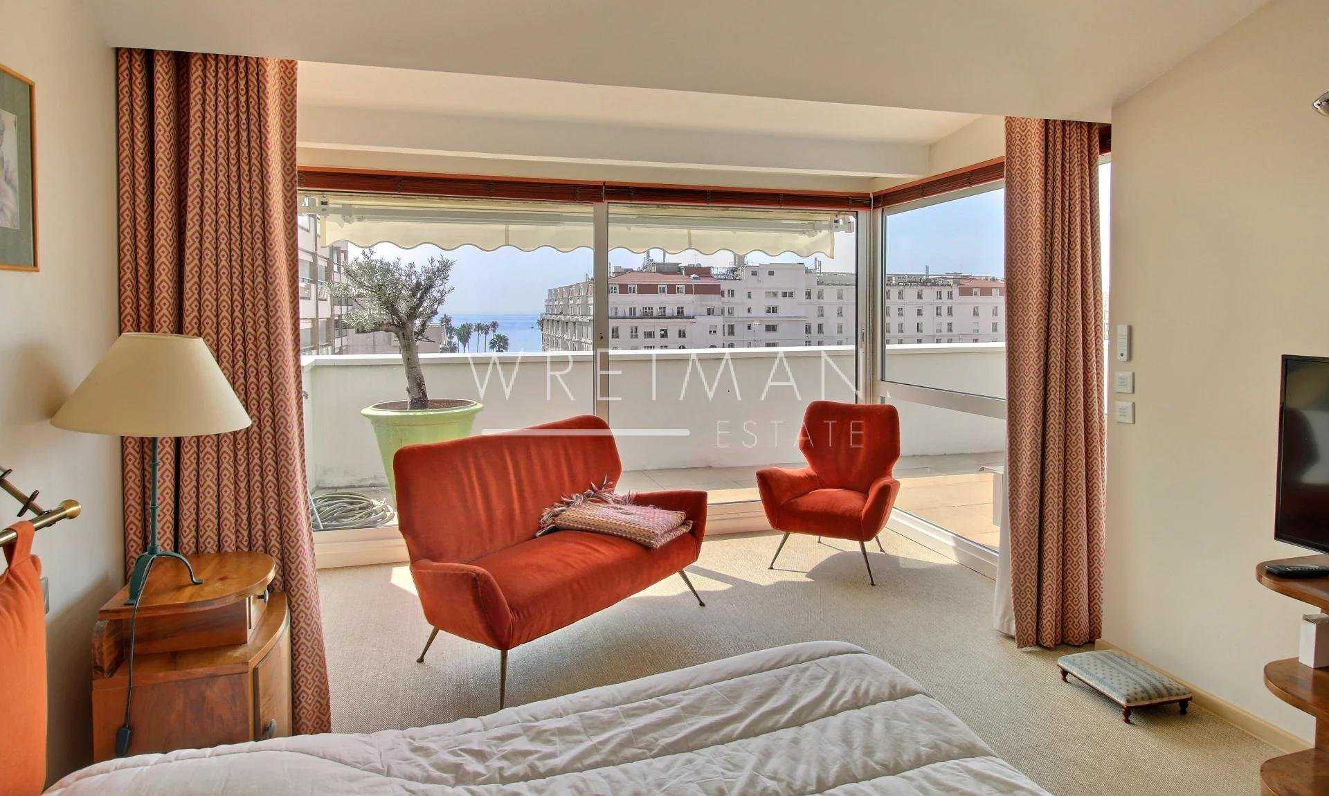 Condominium in Cannes, Alpes-Maritimes 11348527