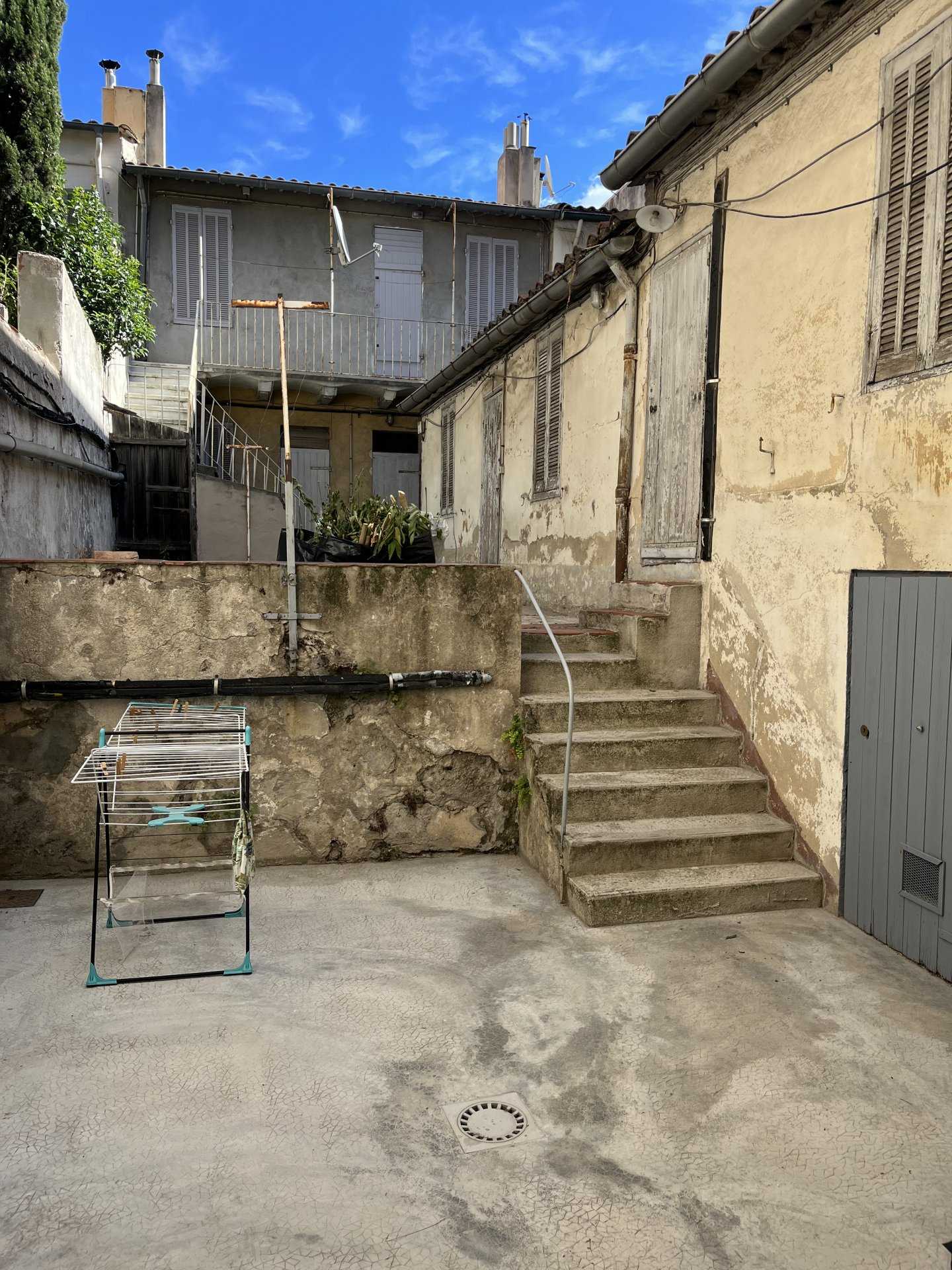 Condominium in Marseille, Provence-Alpes-Cote d'Azur 11348720