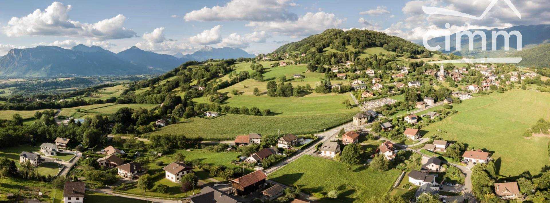 Land in La Chapelle-Blanche, Auvergne-Rhone-Alpes 11348969