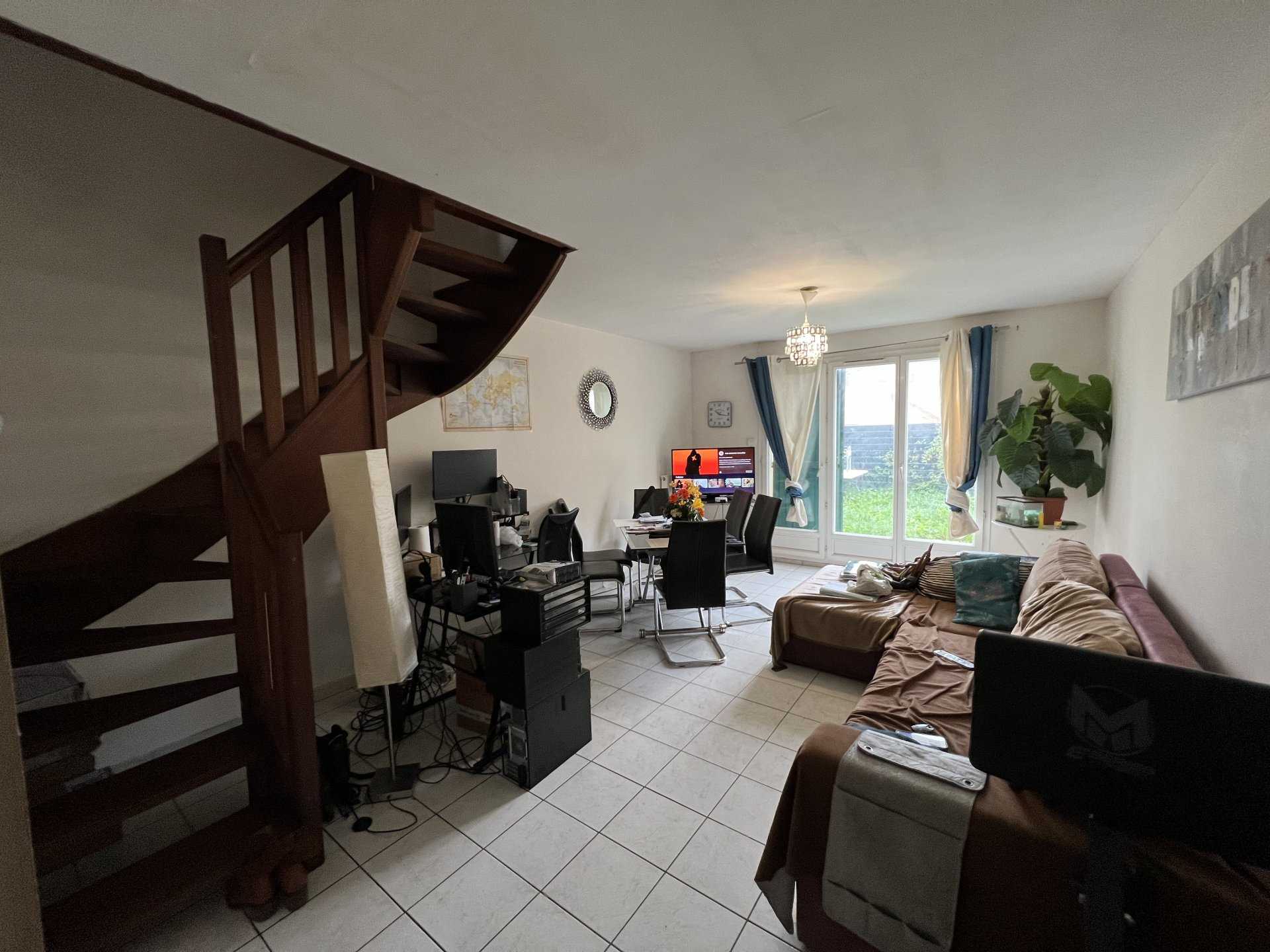 Múltiples Casas en Bagneaux-sur-Loing, Isla de Francia 11349145