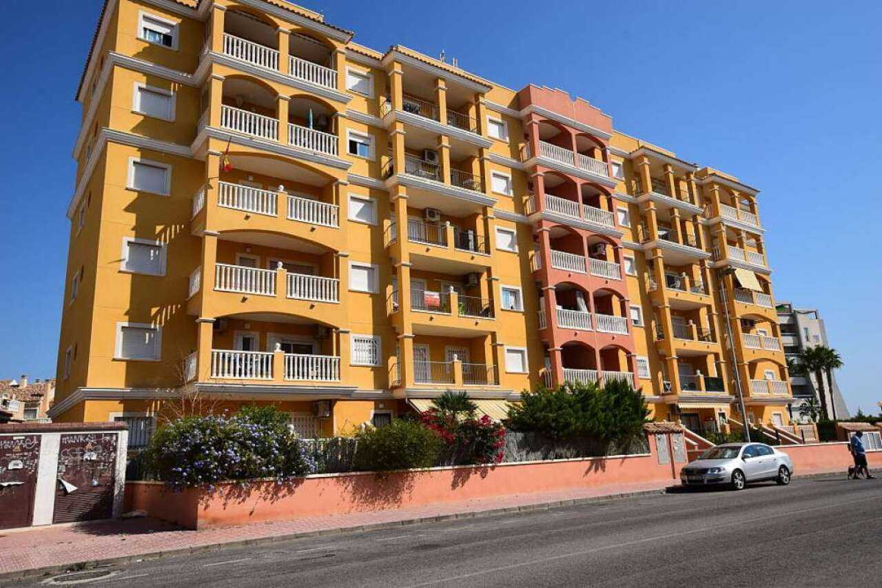 Condominium in Torrelamata, Valencia 11349589