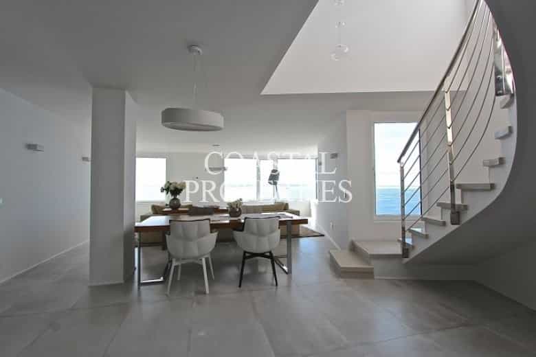 Condominium in Portals Nous, Illes Balears 11350432