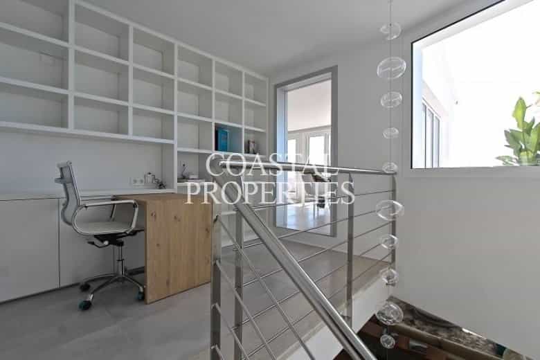 Condominium in Portals Nous, Illes Balears 11350432