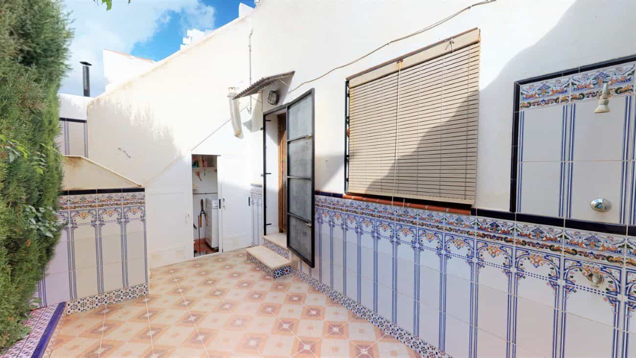 House in Torre de la Horadada, Comunidad Valenciana 11350916