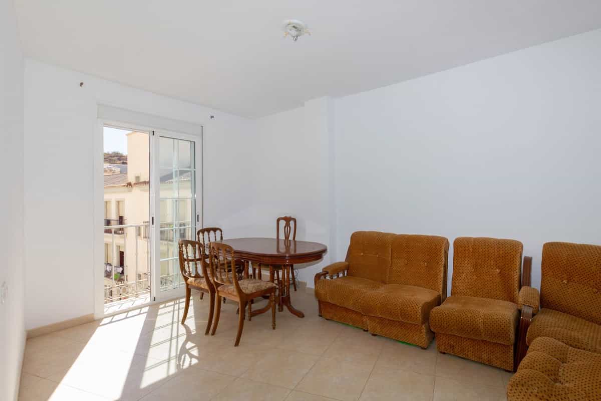 Condominium in Coin, Andalusia 11353359