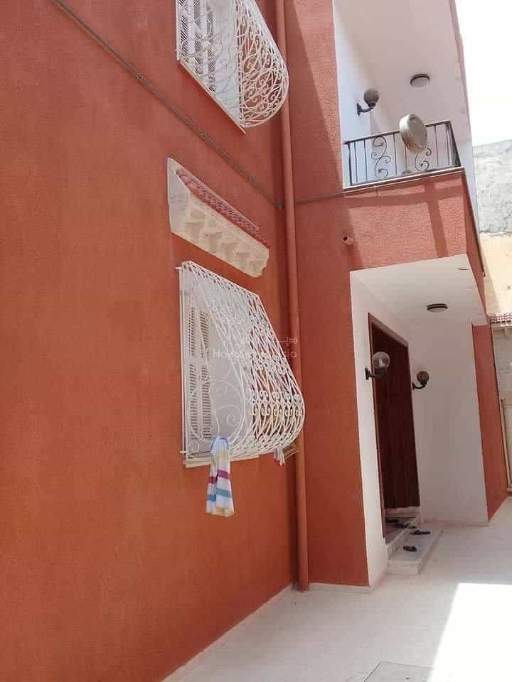 집 에 Kalaa Kebira, Sousse 11354001