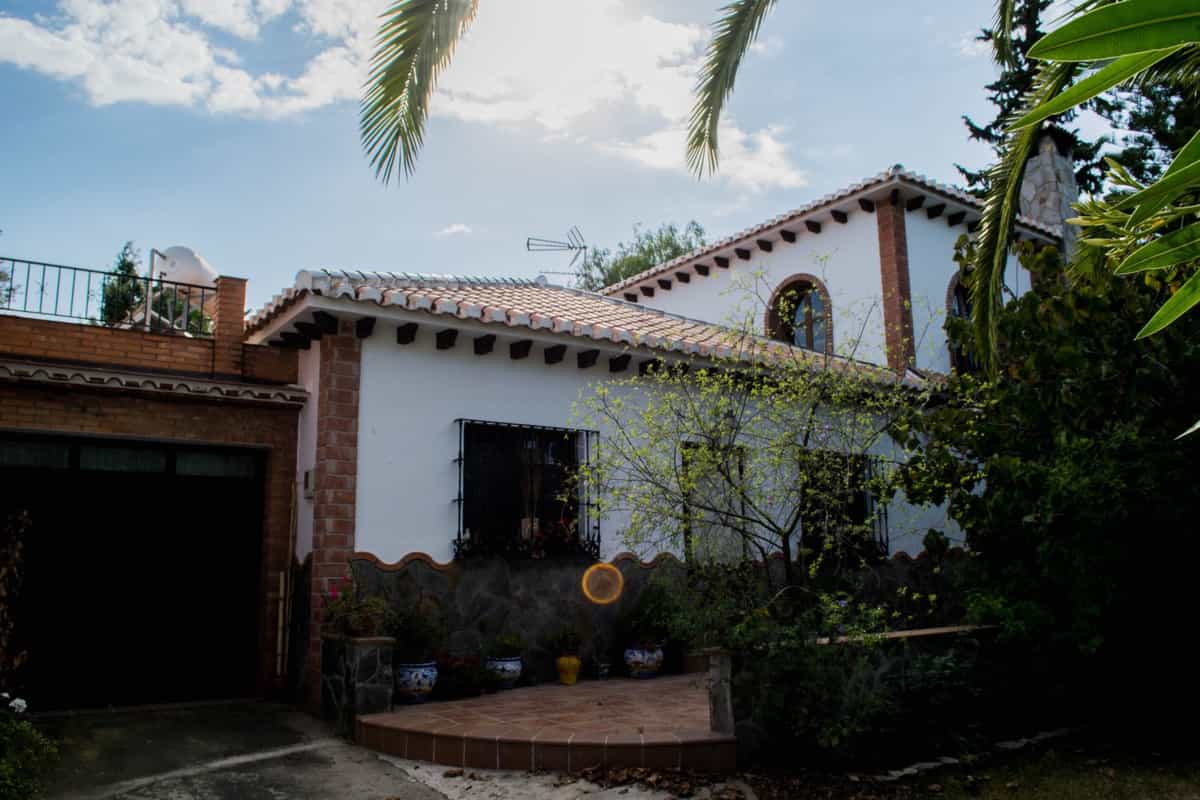 rumah dalam Pizarra, Andalusia 11357081