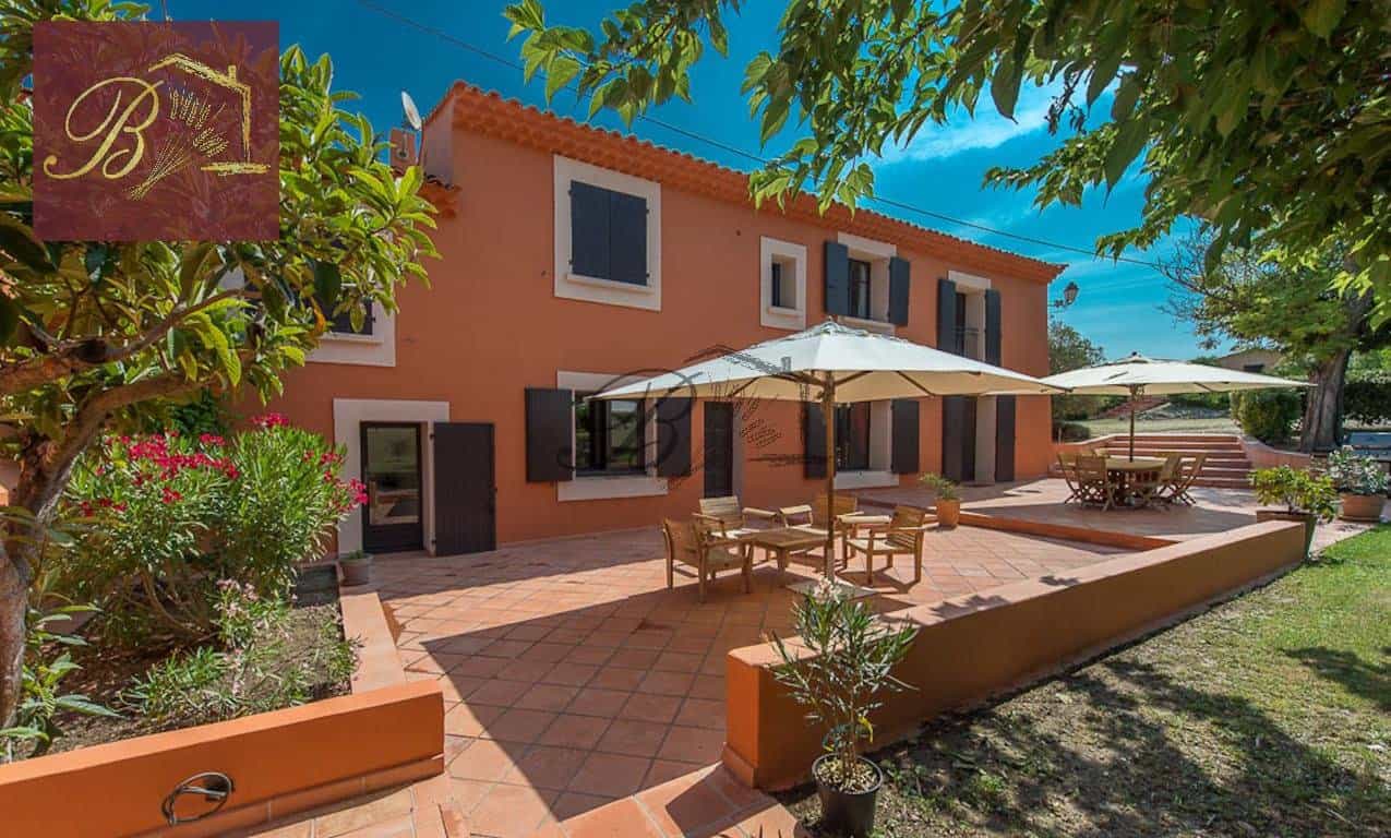 σπίτι σε Pertuis, Provence-Alpes-Cote d'Azur 11358346