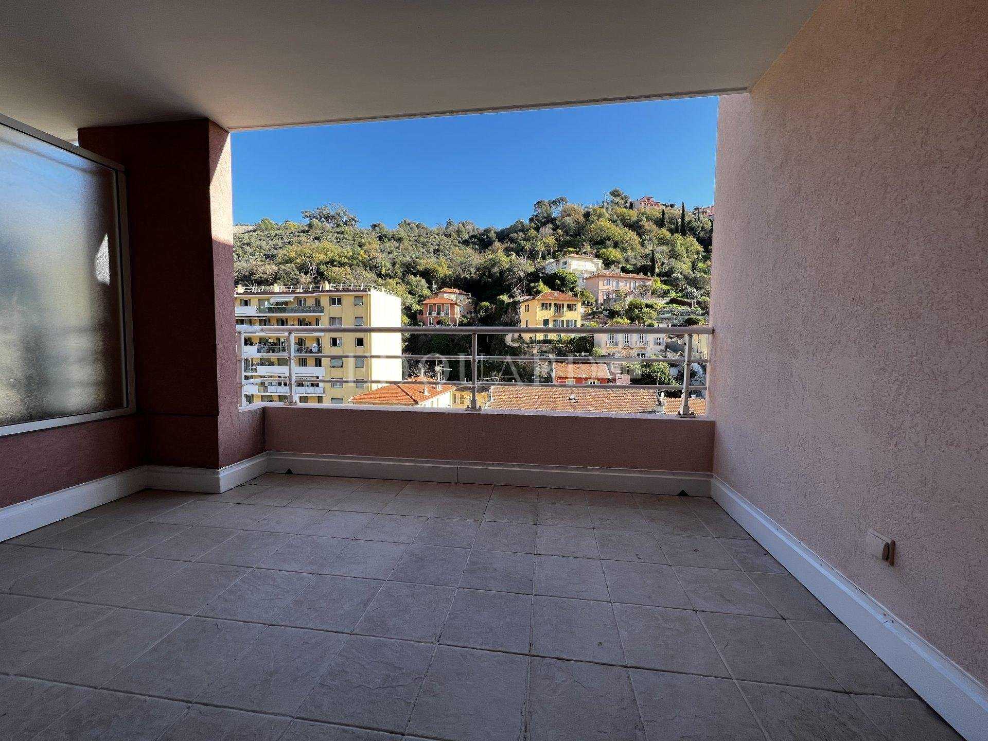 Condominium in Menton, Provence-Alpes-Cote d'Azur 11358350