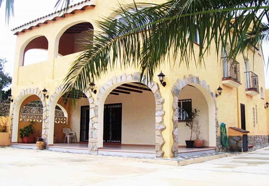 بيت في Bolulla, Comunidad Valenciana 11361780