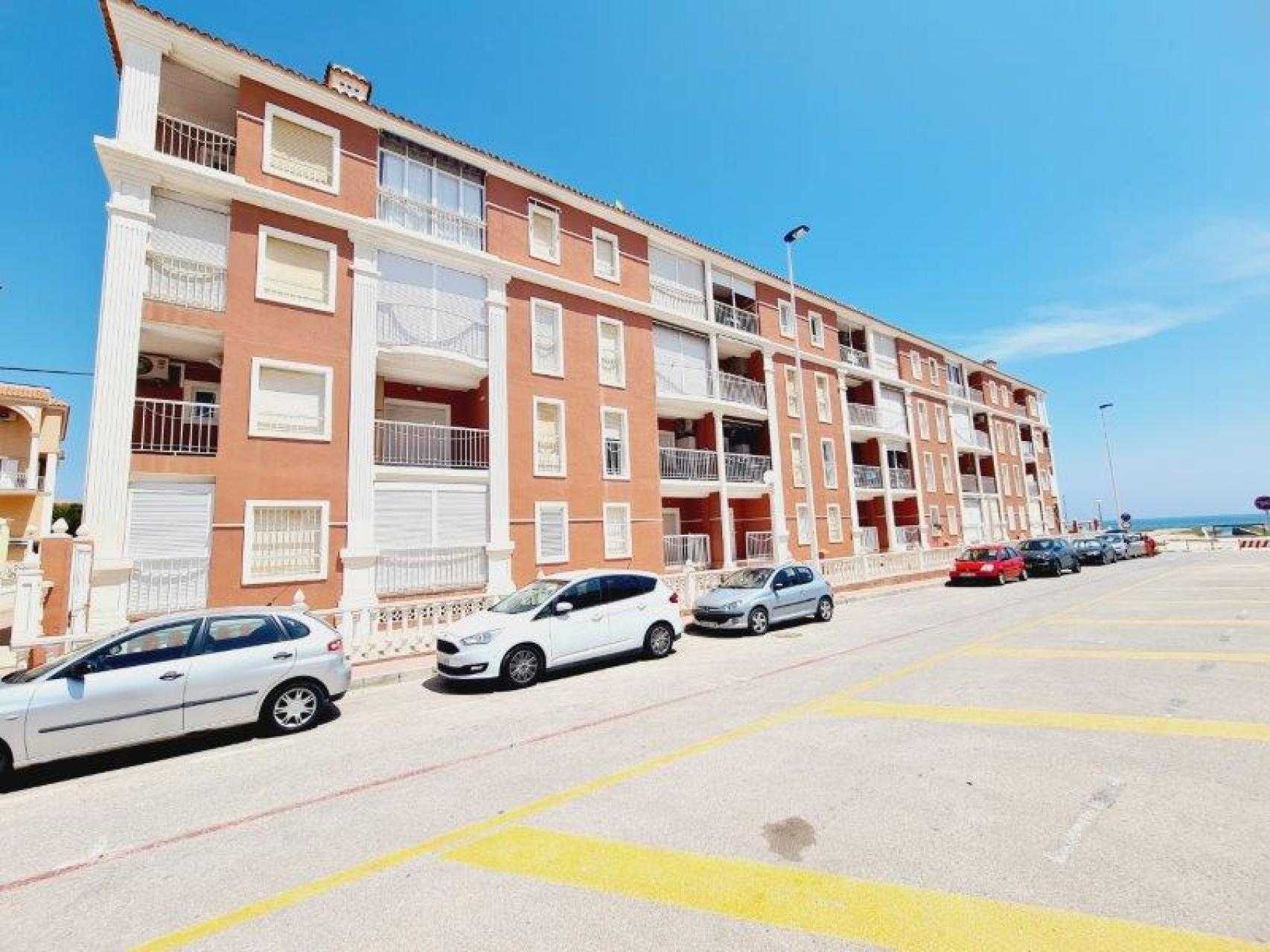 Condominium in Torrelamata, Valencia 11361919