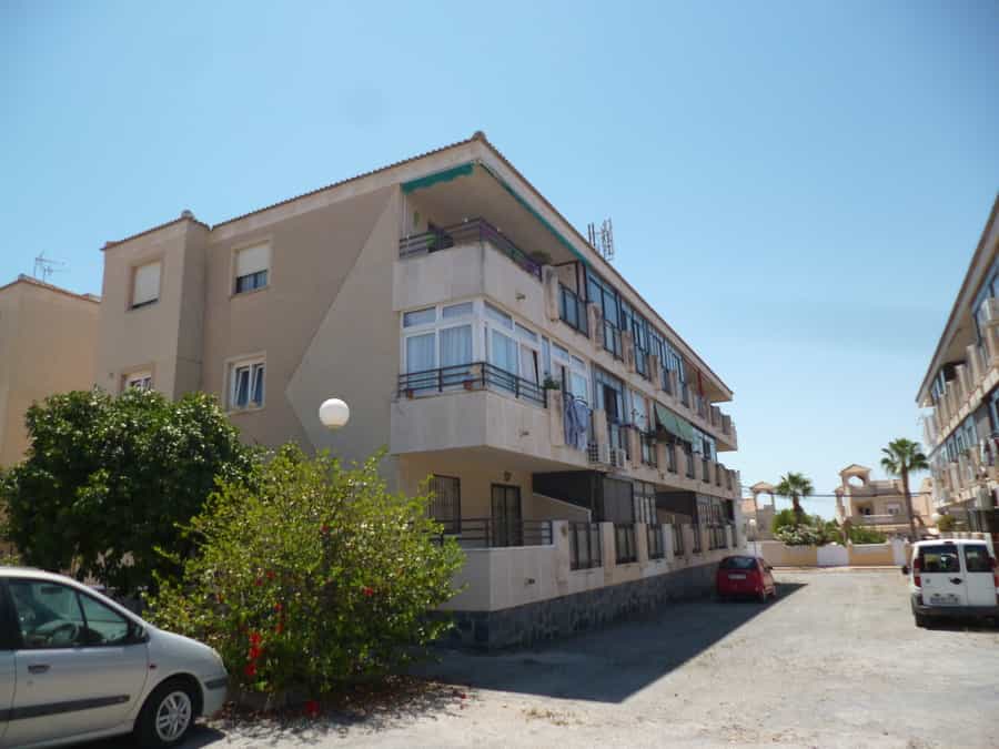 Condominium in El Tocino, Valencia 11367438