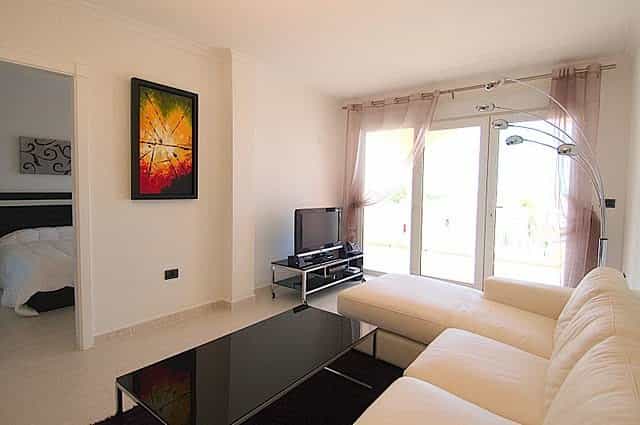 Condominium in Alicante, Valencia 11368015
