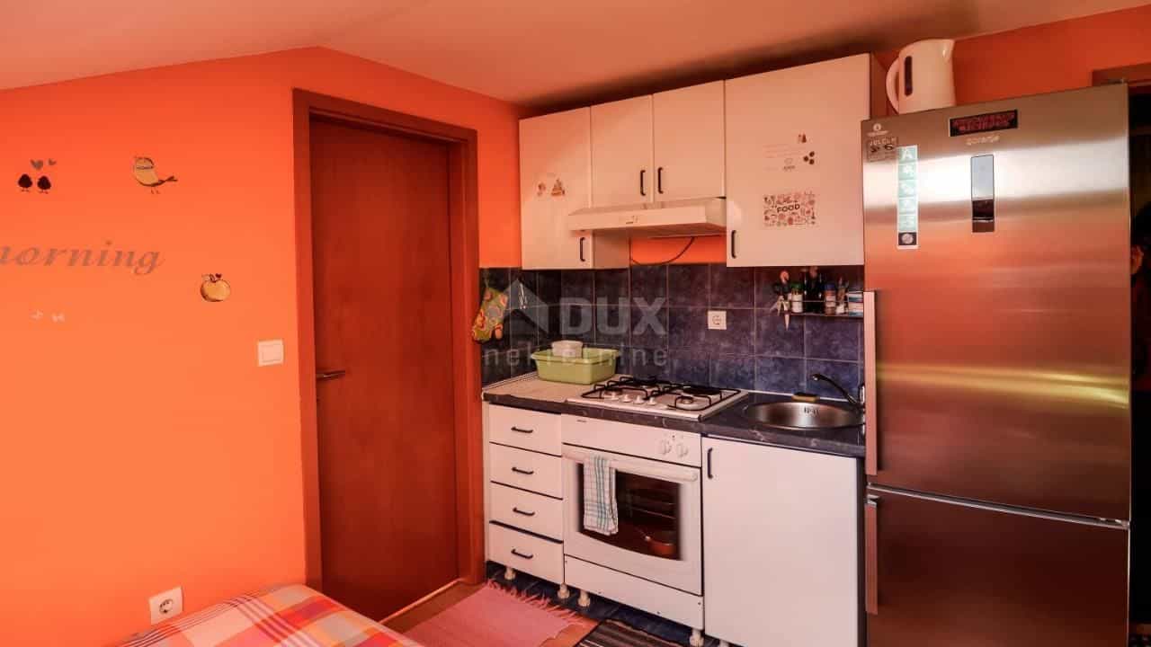 Condominium dans Vinkuran, Istarska Zupanija 11370068