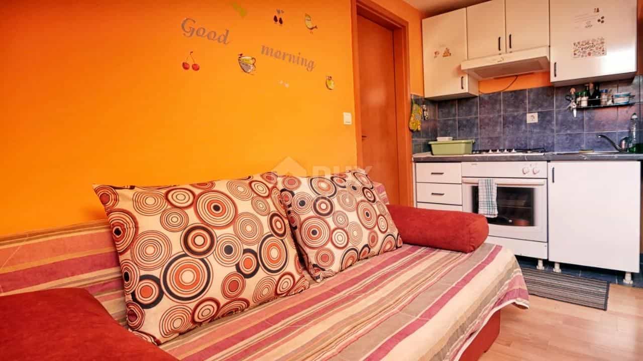 Condominium dans Vinkuran, Istarska Zupanija 11370068