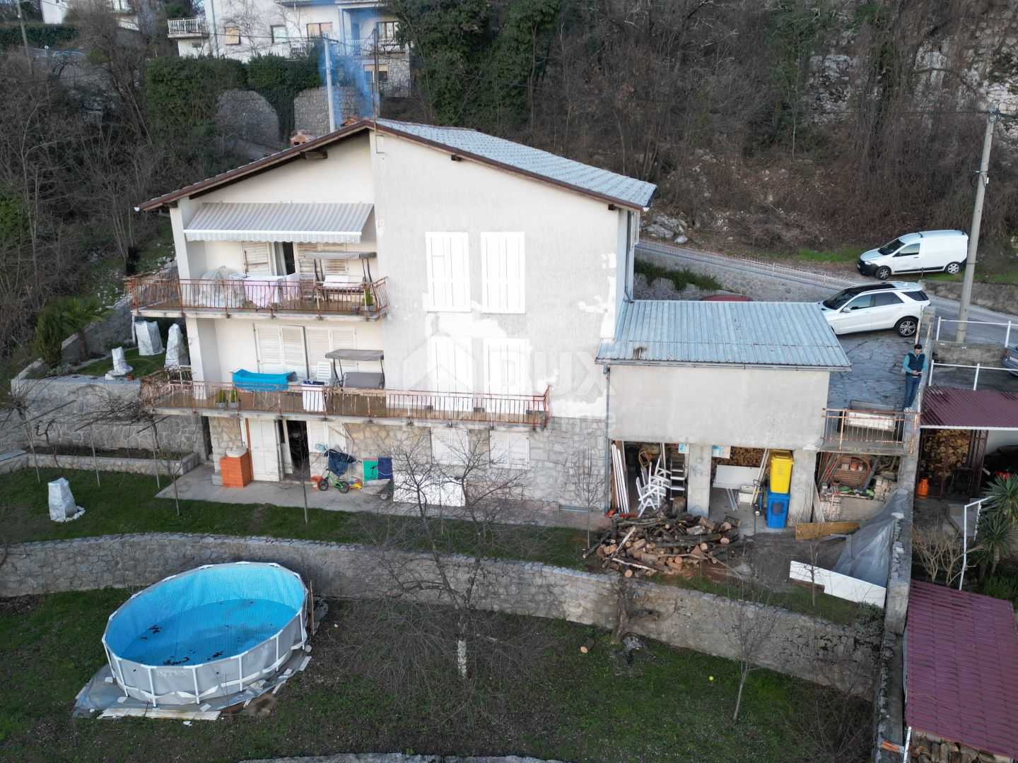房子 在 Kastav, Primorje-Gorski Kotar County 11370079