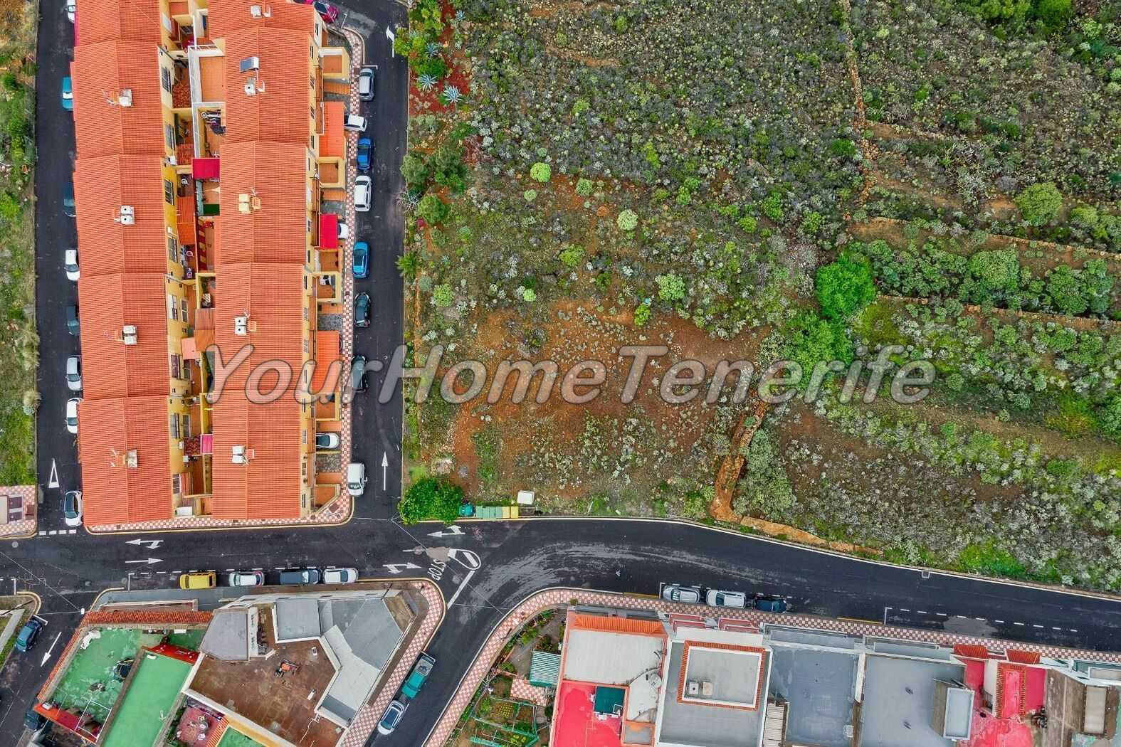 Tanah dalam Arico el Nuevo, Pulau Canary 11370086