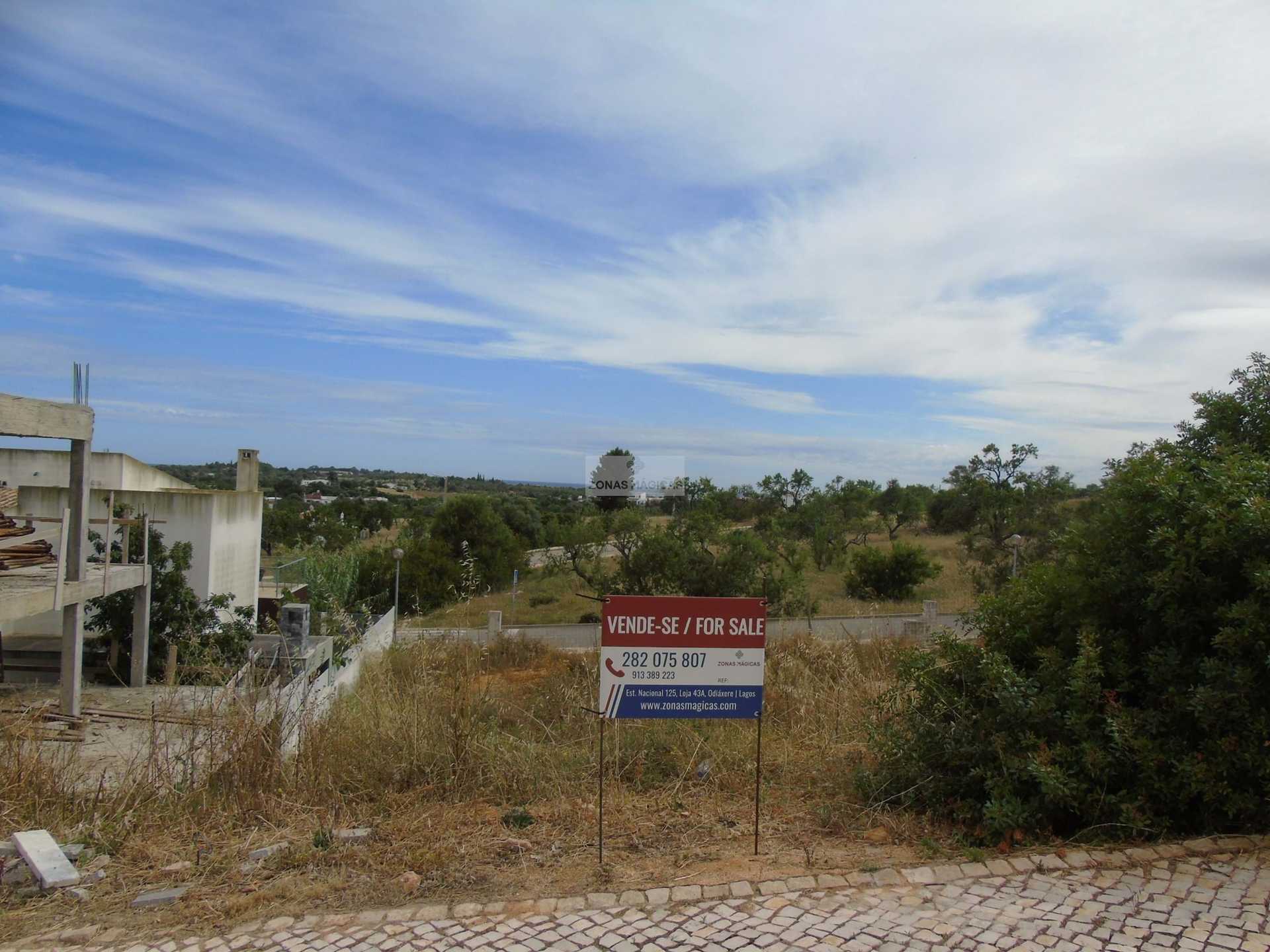 Tanah dalam Mexilhoeira Grande, Faro 11370392