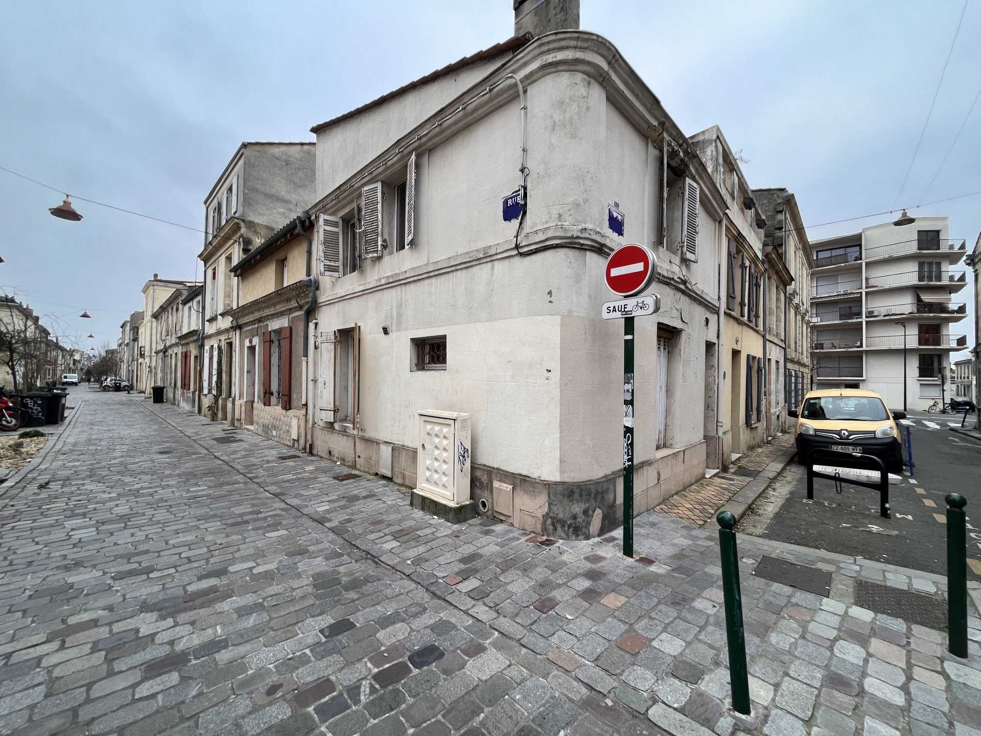 公寓 在 Bordeaux, Gironde 11370615