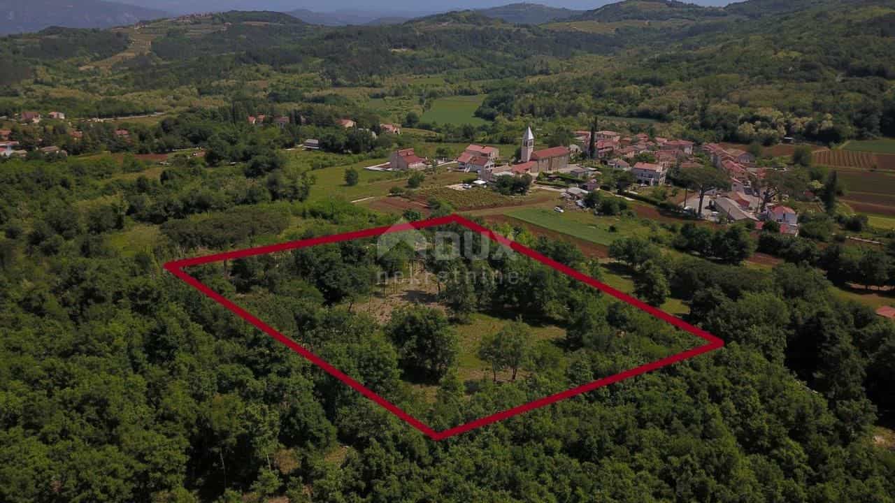 Tanah di Motovun, Istarska Zupanija 11370905