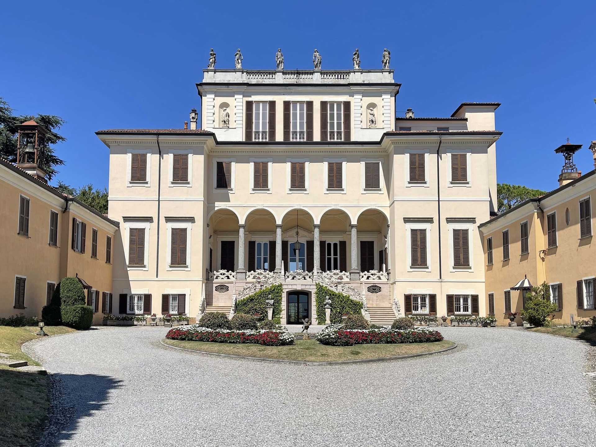 Condominium in Robbiat, Lombardije 11370945