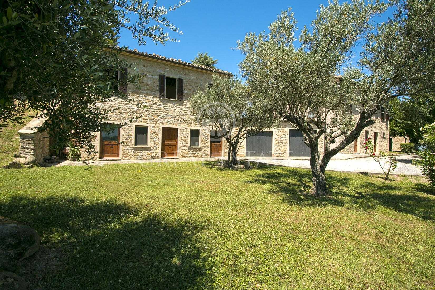 Будинок в Cupramontana, Marche 11370947