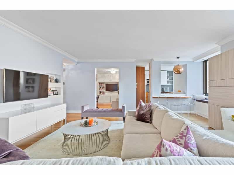 Condominium in Manhattan, New York 11371024