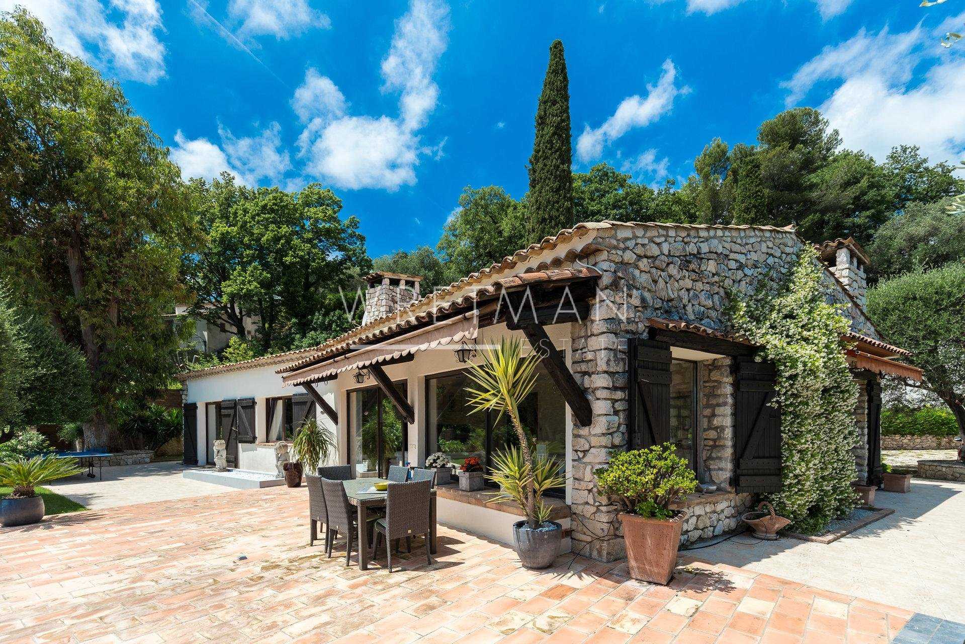 Rumah di Le Ray, Provence-Alpes-Cote d'Azur 11371098