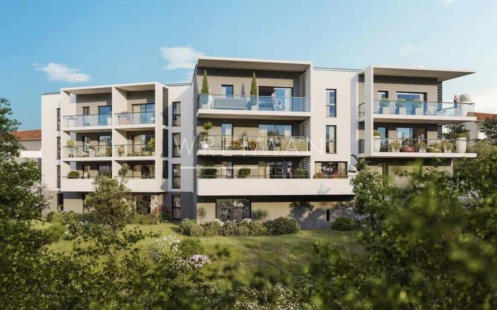 Condominium in Saint-Andre-de-la-Roche, Provence-Alpes-Cote d'Azur 11371103